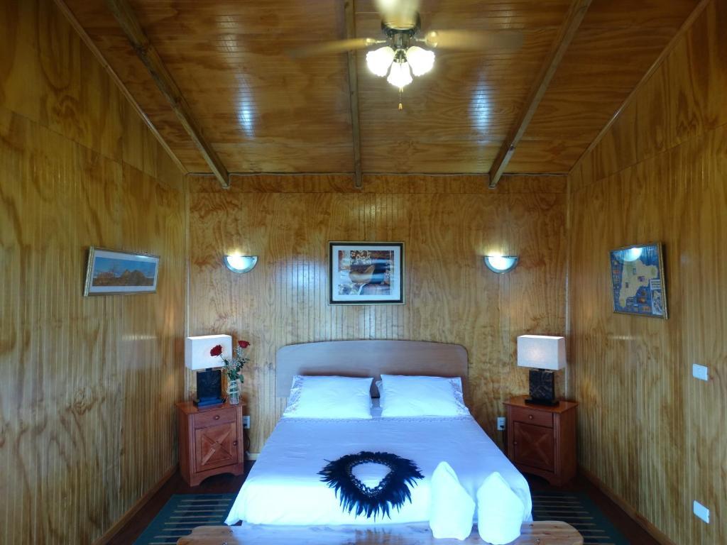 Hotel Atavai Hanga Roa Exteriör bild